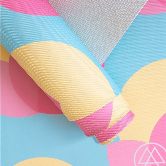 NWT Maiya Yoga Mat - Padma Lotus - Picture 2 of 4